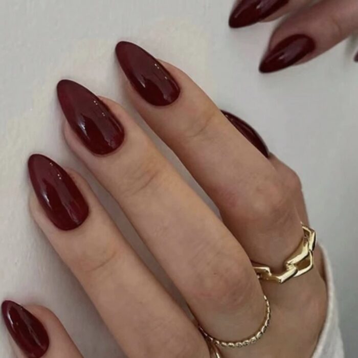 ⁦أظافر صناعية لون ماروني⁩ - الصورة ⁦1⁩