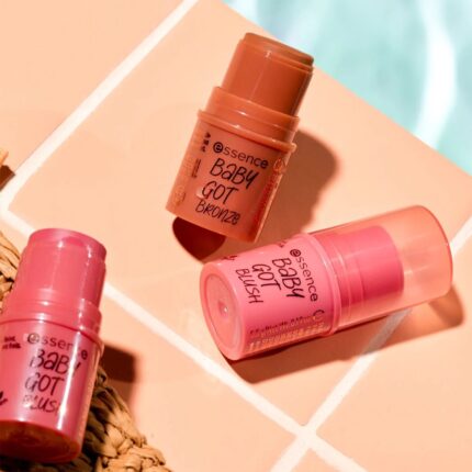 كنتور كريمي من ايسنس essence