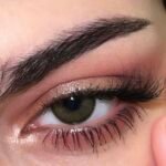 عدسة olive green